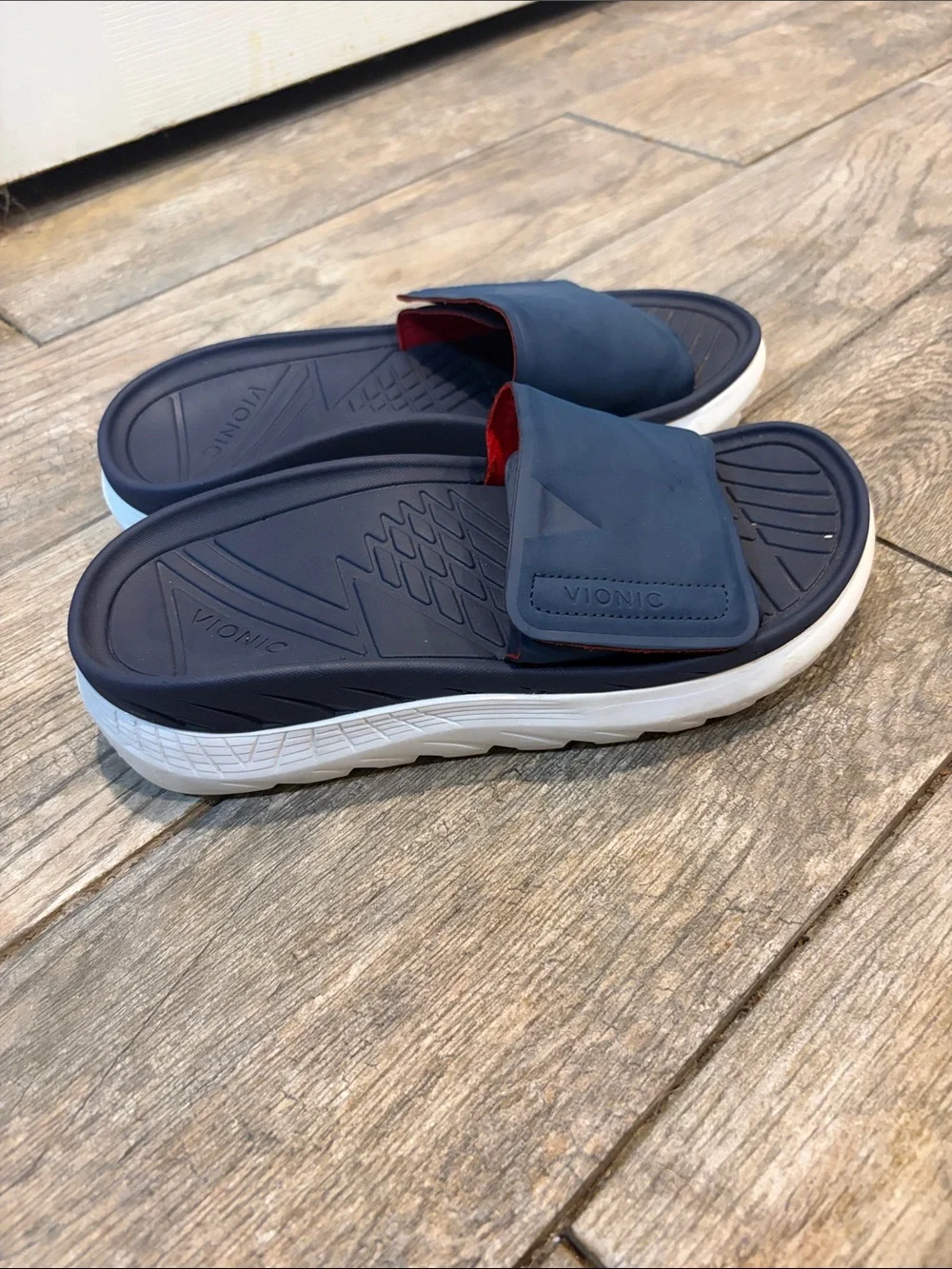Vionic Rejuvenate recovery slide sandals Women’s size 8